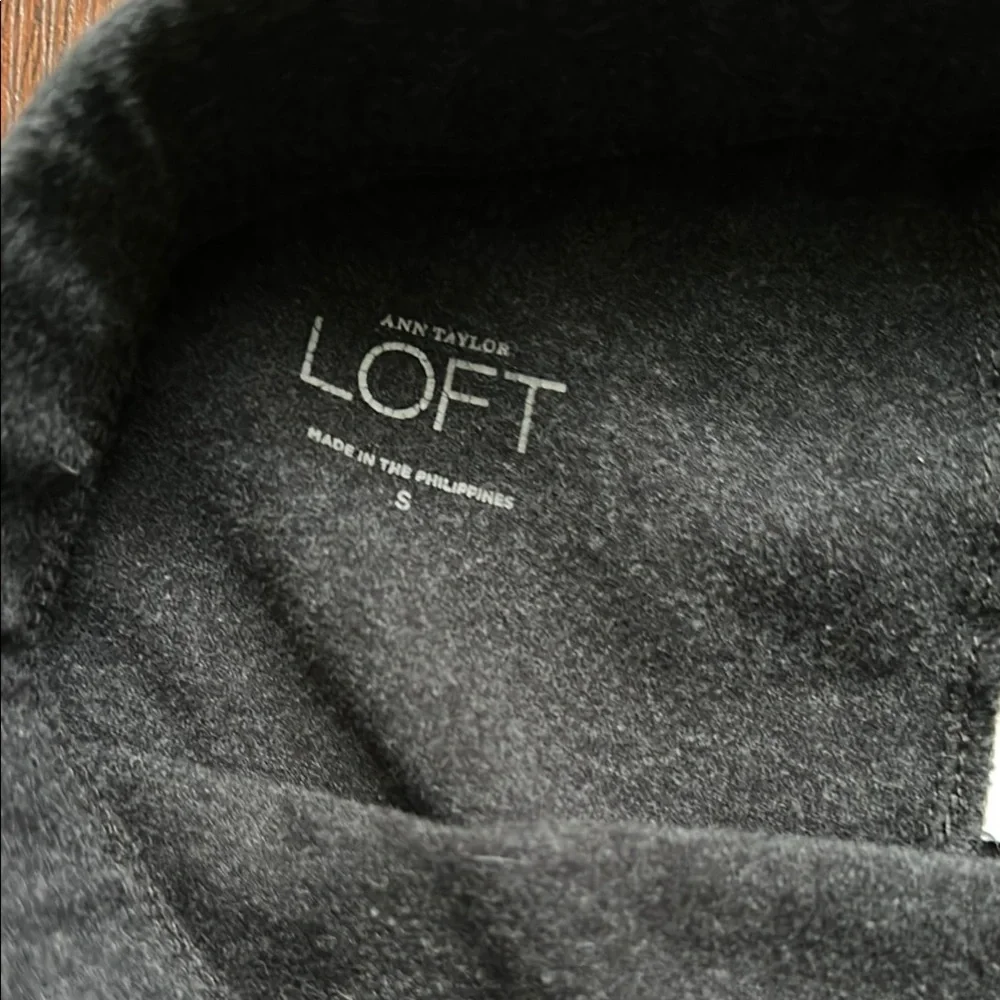 🩶🩶EUC LOFT Charcoal Gray Leggings Stretchy Minimalist Design🩶🩶